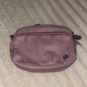 Lululemon Everywhere Crossbody Bag 2L Metal Hardware Rose Blush NW/OT